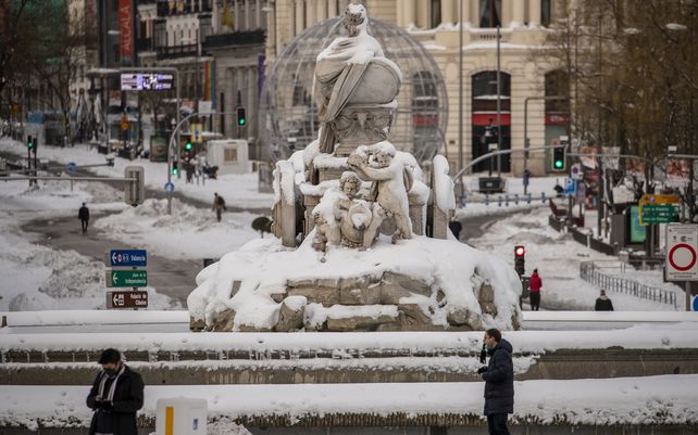 Madrid se paraliza tras la histórica nevada