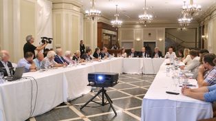 El gobernador se reunió con dirigentes del sector agropecuario en Rosario.