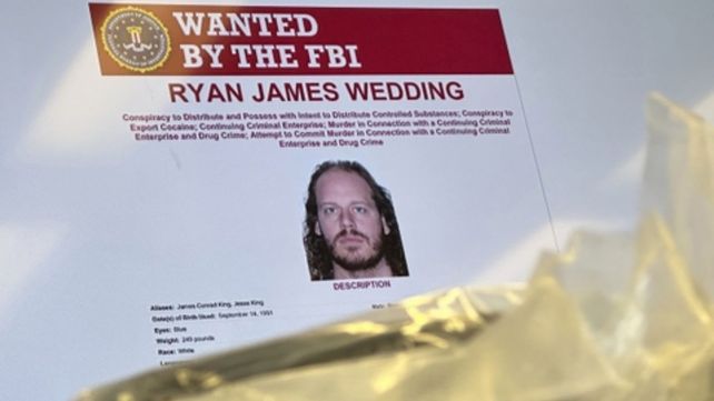 Ryan James Wedding es ahora uno de los prófugos más buscados por el FBI.