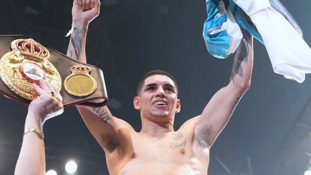 Puma Martínez va por una noche histórica ante Jesse Rodríguez en Arabia Saudita