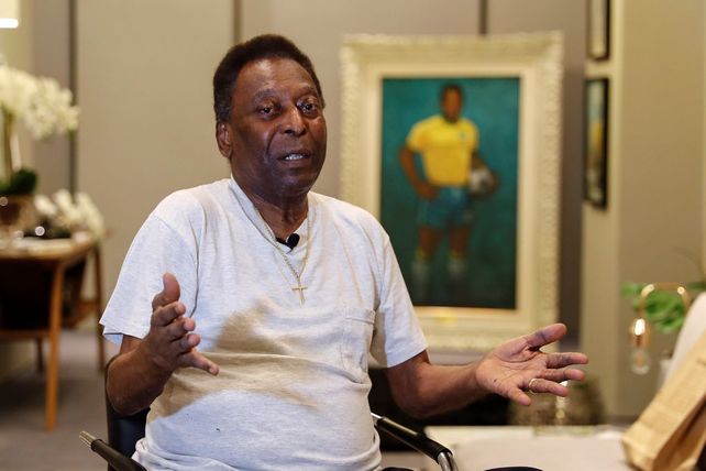 Pelé debió ser trasladado a una sala de terapia intermedia al presentar un cuadro de inestabilidad respiratoria. 