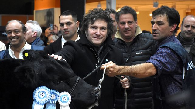 Milei prometió en La Rural que bajará retenciones en 2025