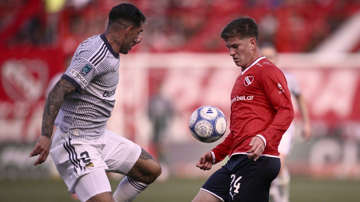 Central volvió a quedarse sin punta: Boca lo ganó al final ante Independiente y a Newell's le vino bien