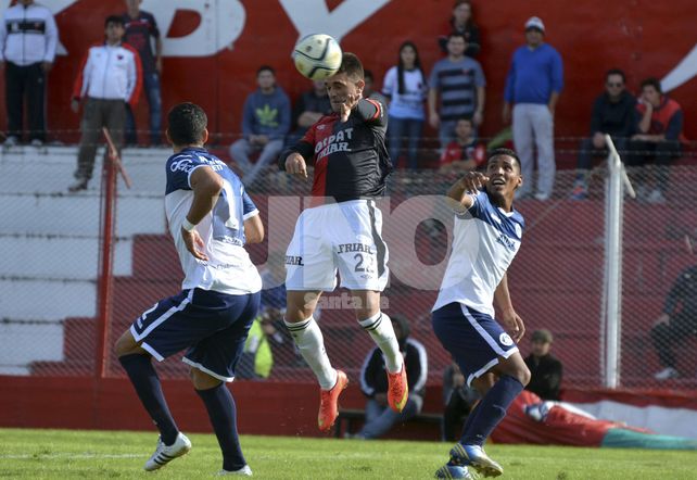 La misma historia. Los penales le jugaron una mala pasada frente a Acasusso en 2015.