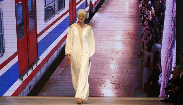 Turquía se debate entre la tradición y la vanguardia en la Semana de la Moda