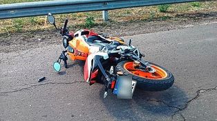 Autovía 14: se le pegó un papel en el casco