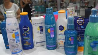 En crema, en aerosol, con distintos factores de protección. La oferta es amplia y los precios altos&nbsp;