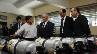 La provincia entregó equipamiento para bomberos zapadores de la Unidad Regional I