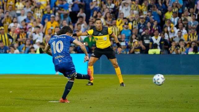 Ignacio Malcorra se mostró infalible contra Talleres. Anotó dos tantos, ambos de penal.
