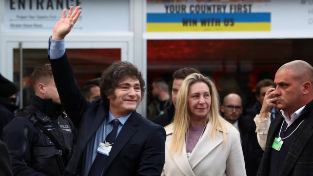 El presidente Javier Milei junto a su hermana