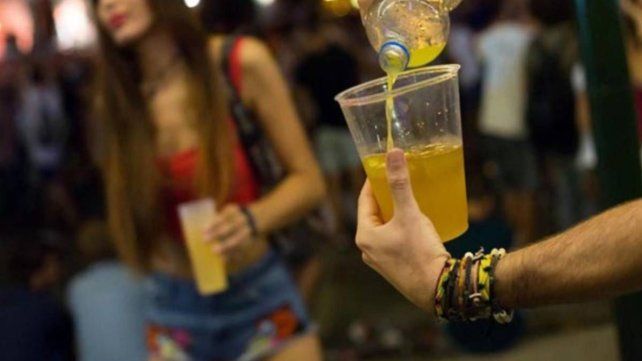 Paraná: no se podrá ingresar con bebidas alcohólicas a eventos