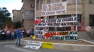 Trabajadores viales de Sudamérica rechazan el cierre de escuelas técnicas