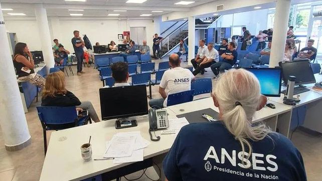 La jornada de asueto por el Día del Empleado público iba a tener lugar el viernes