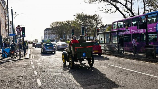 La clásica carrera de los autos más antiguos de Londres