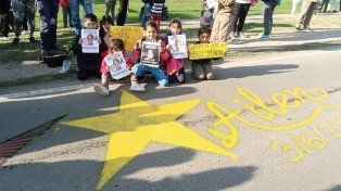 Pintaron una estrella amarilla donde murió la niña Ailén Ávalos