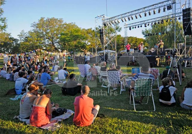 Parque Federal. Ese espacio público fue el elegido para este acto de gran convocatoria / Foto: José Busiemi - Uno Santa Fe