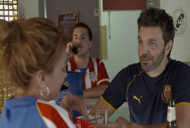 El director del filme eligió para el papel de dueño del bar donde transcurre parte de la trama a Juan Martín Gravina