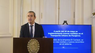 Anuncios que impactan. El intendente Javkin adelantó la salida de la mendocina El Cacique, el mes pasado.