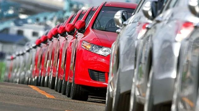 Respecto de las ventas mayoristas, el sector automotor comercializ&oacute; a la red de concesionarios 30.176 unidades en marzo.