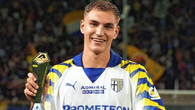 Pellegrino brilló con un doblete en el primer triunfo de Parma en el Calcio