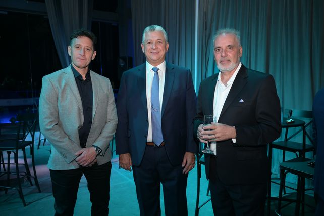 IDEA reunió en Punta Barranca al empresariado rosarino en una noche de alto nivel con el CEO de YPF