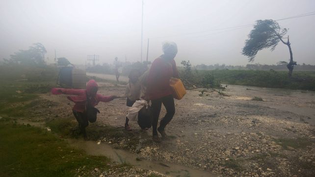 EE.UU: Millones de personas evacuadas por la llegada del huracán Matthew
