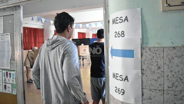 Las escuelas que sean centro de votación este domingo dictarán clases con normalidad el lunes