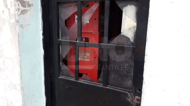 Revolvieron toda una distribuidora y se llevaron el dinero de la caja