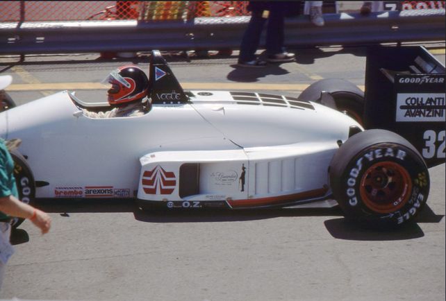 Oscar Larrauri, con el Eurobrun en las angostas calles de Detroit 1988.