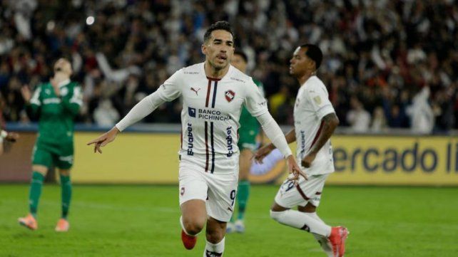 El vialense Lisandro Alzugaray es una de las figuras de la actual edición de la Copa Libertadores. El vialense Lisandro Alzugaray es una de las figuras de la actual edición de la Copa Libertadores.