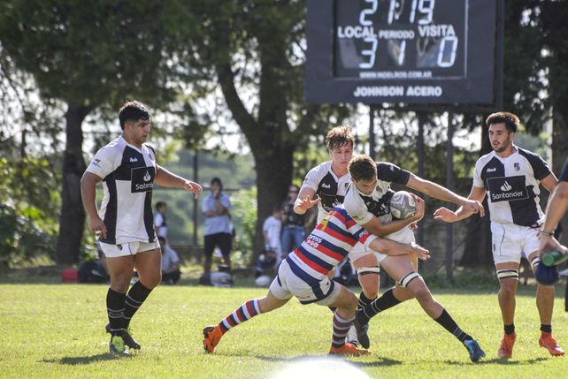 Estudiantes viene puntero del torneo de rugby.
