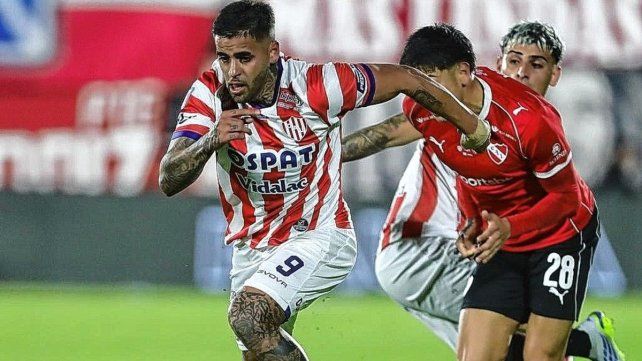 Surgieron diferencias entre Unión y Gimnasia (LP) por la cesión de Agustín Colazo