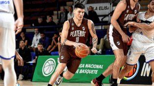 Platense sumó un valioso éxito en la última bola sobre Pinheiros, en el inicio del Interligas de Básquet.