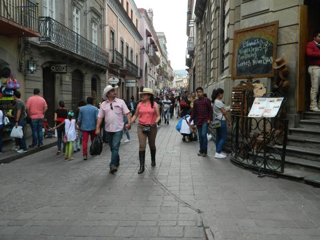 Las calles de la ciudad tienen un movimiento constante de gente