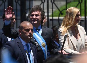 Javier Milei modificó decreto que prohibía designación de familiares en el sector público
