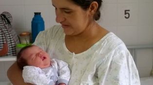Una joven dio a luz en un baño de la Terminal de ómnibus