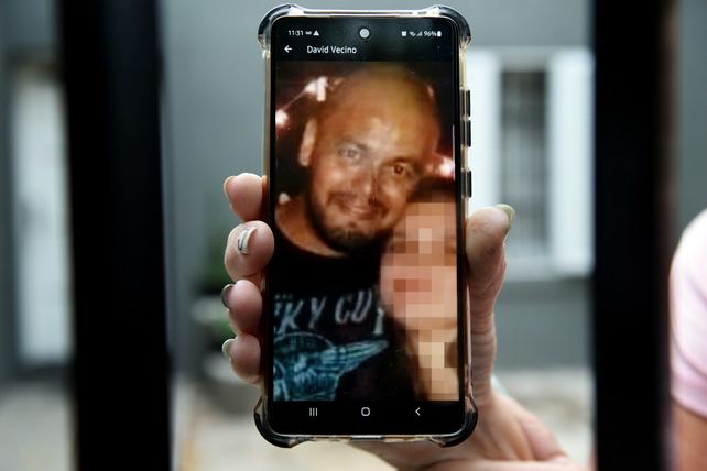 David Paredes tenía 40 años. Fue asesinado a balazos cuando buscaba a su hija en un cumpleaños en la zona de Felipe Moré al 600 bis.&nbsp;