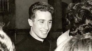 Nicolau fue docente en el colegio Don Bosco de San Nicolás y en el San José de Rosario.