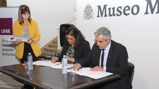 María Florencia Marinaro y Franco Bartolacci firmaron convenios con los municipios para la puesta en marcha de la diplomatura.
