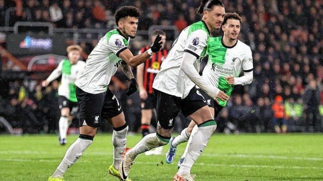 Liverpool goleó a Bournemouth y sigue arriba en la Premier