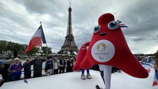 Sobre las aguas del río Sena desfilarán miles de atletas en la ceremonia inaugural de los Juegos Olímpicos de París 2024.