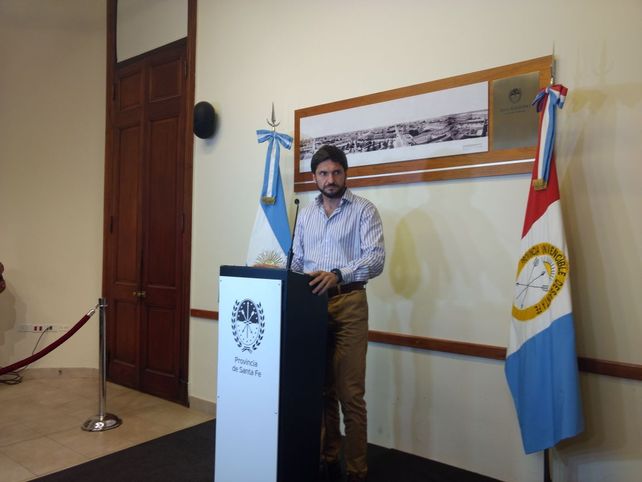 El ministro de Seguridad provincial dio su versión sobre las escuchas en una conferencia de prensa. (Foto: gentileza Uno de Santa Fe)