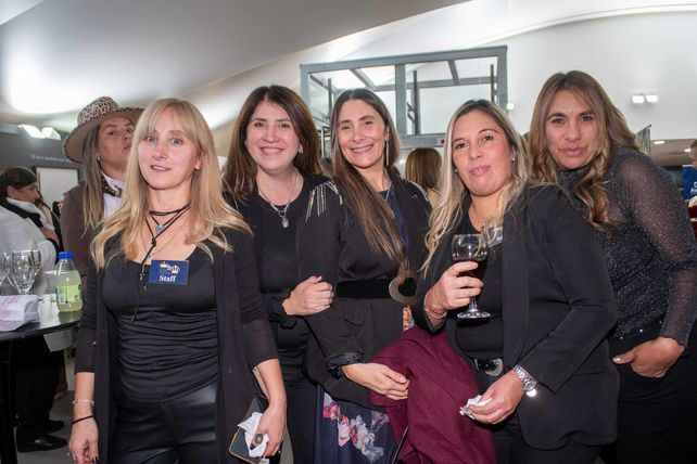 Paola Mourlia, Nancy Gentile, Patricia Fonseca, Anita Catti, Guadalupe Vega Lorena Salvatierra