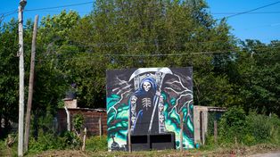 Susana Mena fue asesinada a metros de un cartel de San La Muerte, en una casa de barrio Gráfico usurpada para la venta de drogas.