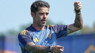 Fernando Gago hace cuatro cambios y vuelve a su esquema favorito.