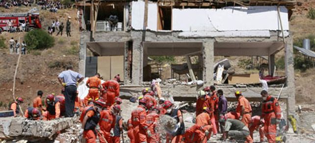 Al menos 16 muertos al derrumbarse una escuela cor&aacute;nica en Turqu&iacute;a