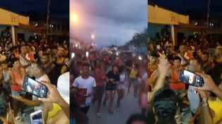 Los habitantes de Caimanera salieron a las calles a protestar por la escasez de alimentos.&nbsp;