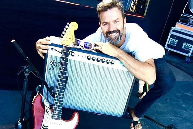 El&nbsp;cantante&nbsp;del grupo de rock español&nbsp;Jarabe de Palo