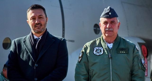 El ministro de Defensa