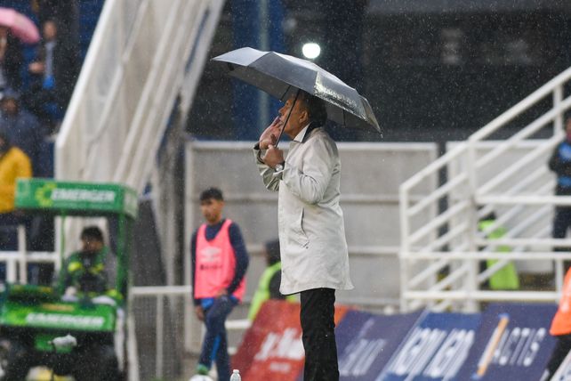 Russo no pudo hacer fútbol este sábado por las lluvias que azotaron a la región.&nbsp;